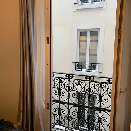 Chic Appartement 2 Bedrooms Phantheon Notre Dame-3